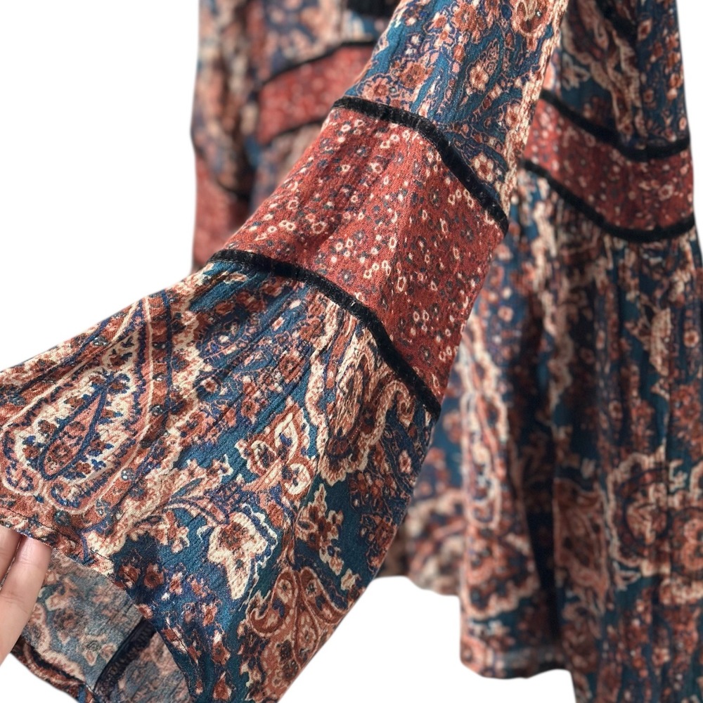 American Eagle Outfitters Paisley Print Bell Sleeve Tassel Tie Blouse Size XS - Picture 5 of 7